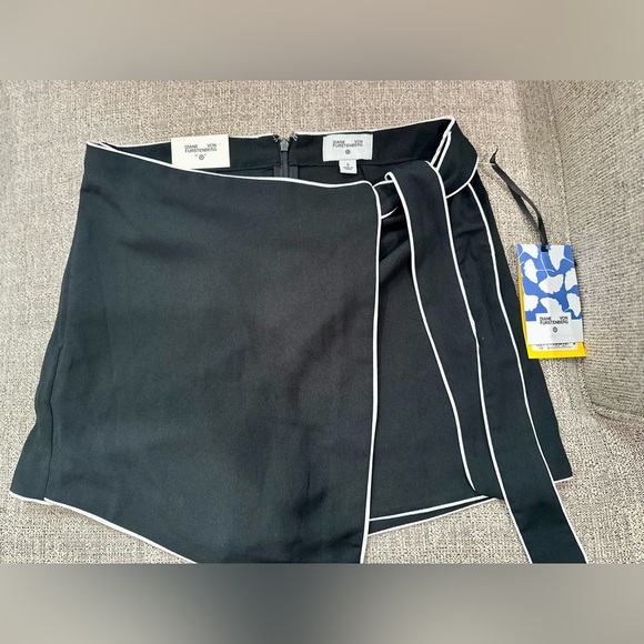 New Diane Von Furstenberg for Target Side Wrap Mini Skort black & white SMALL - Picture 4 of 11